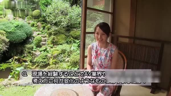 重磅AV拍摄现场花絮纪录片 笑容特甜美的高颜值女神 无码拍摄现场读剧本安排和男优真刀真枪内射 不一样的视角